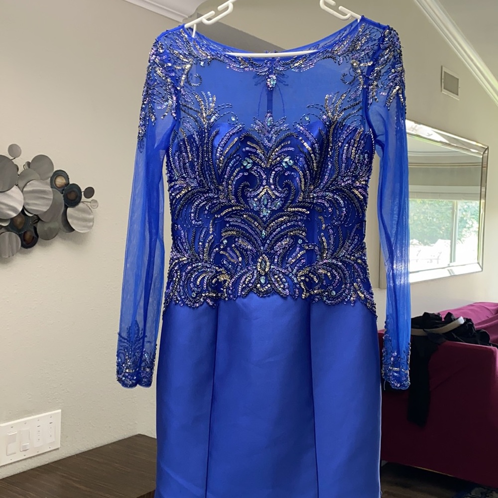 Dress - Picture 2 of 4